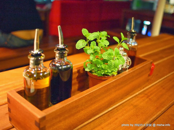 Vapiano Taichung1:【食記】台中西區-慢走義大利麵 VAPiANO Taichung 1 : 德國來的義麵品牌,但口味不如預期...