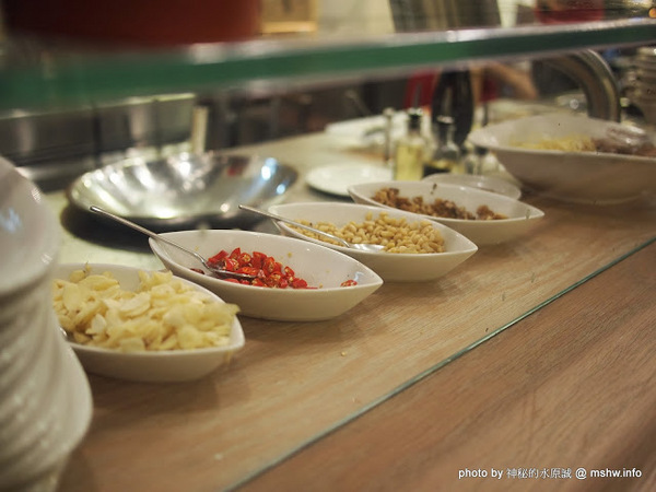 Vapiano Taichung1:【食記】台中西區-慢走義大利麵 VAPiANO Taichung 1 : 德國來的義麵品牌,但口味不如預期...