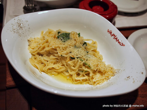 Vapiano Taichung1:【食記】台中西區-慢走義大利麵 VAPiANO Taichung 1 : 德國來的義麵品牌,但口味不如預期...