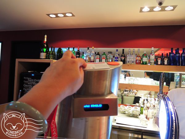 Vapiano Taichung1：【星羽愛美食-台中】環境排場還不錯，自助點菜端菜有點累，寬版麵感情太好通通黏做夥~Vapiano。