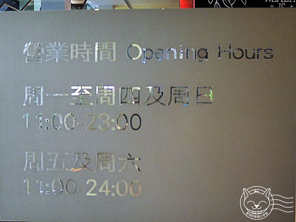 Vapiano Taichung1：【星羽愛美食-台中】環境排場還不錯，自助點菜端菜有點累，寬版麵感情太好通通黏做夥~Vapiano。