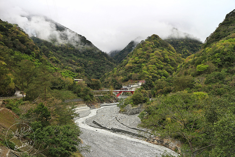 Banbi217 美食旅遊: [台東南橫旅遊住宿]到天使居住的地方旅行:天龍溫泉飯店,天龍吊橋,霧鹿部落砲台公園,利稻,向陽(邀約)
