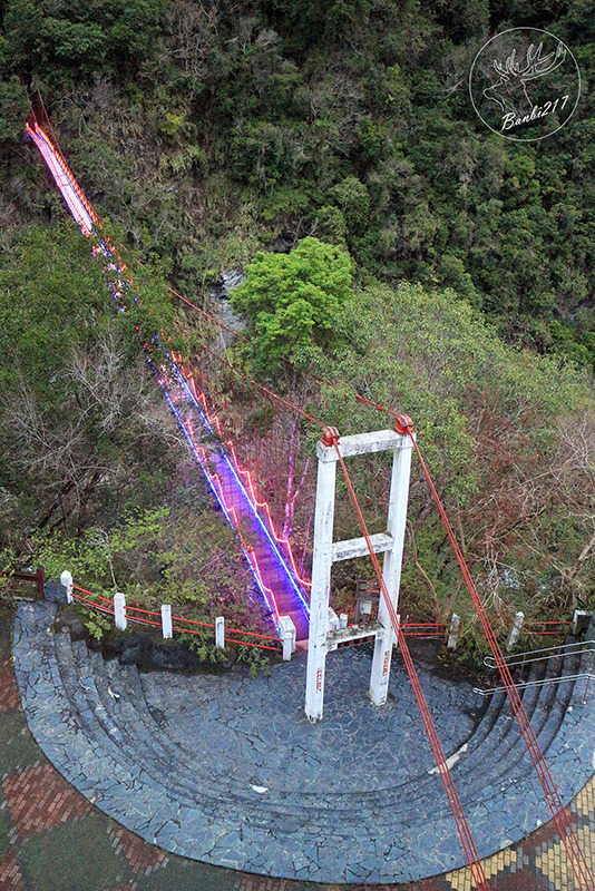 Banbi217 美食旅遊: [台東南橫旅遊住宿]到天使居住的地方旅行:天龍溫泉飯店,天龍吊橋,霧鹿部落砲台公園,利稻,向陽(邀約)