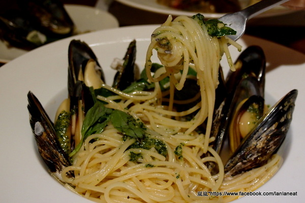 森林旁邊 La Foret(英才館):<口碑券>【台中西區】森林旁邊 La Foret(英才館)-大推每天新鮮直送的超鮮美貽貝!