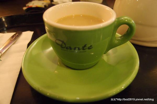 丹堤咖啡(萬大店)：【台北萬華】丹堤咖啡－奶茶表現都還不錯
