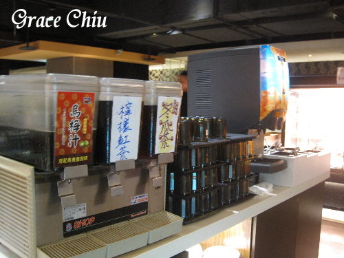 飲料吧~鍋爸涮涮鍋(南京店)食材豐富,吃到飽小火鍋優質選%2F捷運小巨蛋%2F捷運松山線%2F台北火鍋%2F台北涮涮鍋%2F台北小火鍋%2F台北鍋物