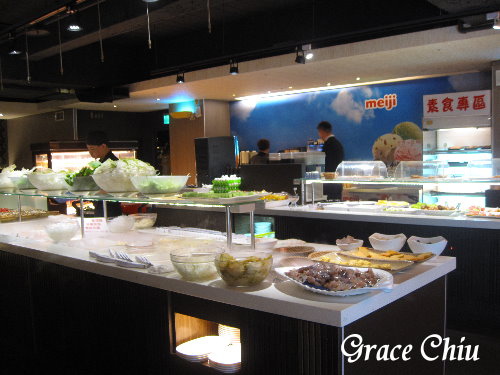 取菜區~鍋爸涮涮鍋(南京店)食材豐富,吃到飽小火鍋優質選%2F捷運小巨蛋%2F捷運松山線%2F台北火鍋%2F台北涮涮鍋%2F台北小火鍋%2F台北鍋物