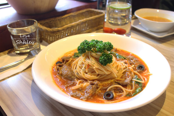 許莉。米塔義式廚房