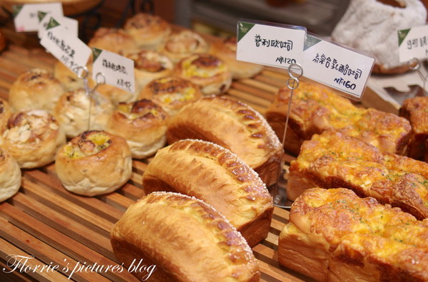 麥嵐綺麵包:試吃~麥嵐綺麵包Mélanger~野上師傅的新品牌,德式烤布丁與Baguette是我的最愛丫