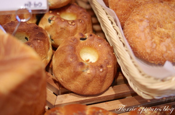 麥嵐綺麵包:試吃~麥嵐綺麵包Mélanger~野上師傅的新品牌,德式烤布丁與Baguette是我的最愛丫