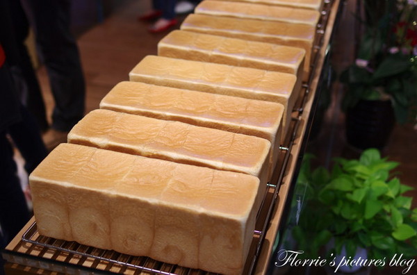 麥嵐綺麵包:試吃~麥嵐綺麵包Mélanger~野上師傅的新品牌,德式烤布丁與Baguette是我的最愛丫