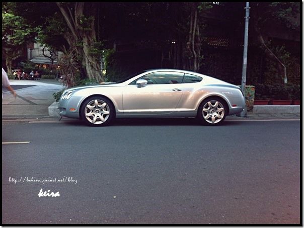 1453547_687242101286825_1293032225_n