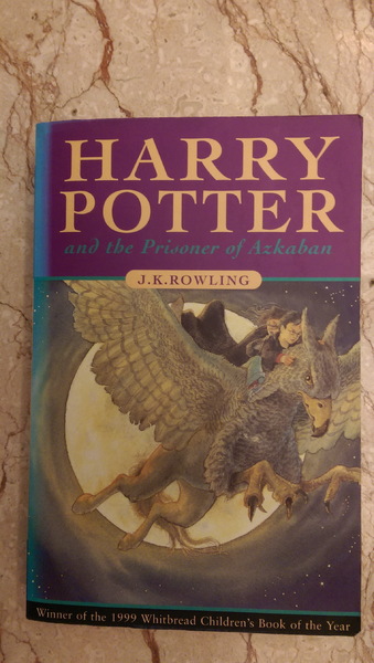 Moooon River Cafe & Books：在圖書館喝下午茶：MOOOON RIVER CAFE．BOOKS