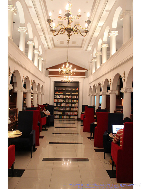 Moooon River Cafe & Books:【食記】oO。。台北 內湖 Moooon River Cafe & Books 這不是圖書館?!嚇~居然是用餐的地方!!假文青必來聖地!。o○。