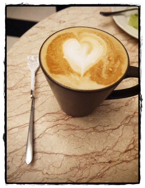 Moon River：【內湖】 Moooon River Cafe & Books－颱風天也要文青模式