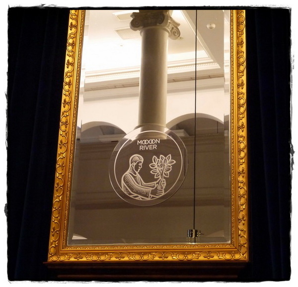 Moon River：【內湖】 Moooon River Cafe & Books－颱風天也要文青模式