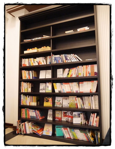 Moon River：【內湖】 Moooon River Cafe & Books－颱風天也要文青模式