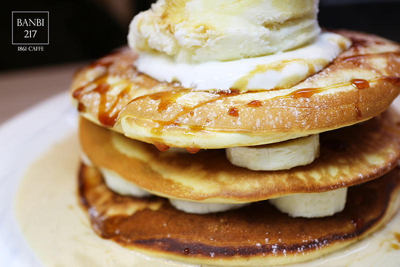 Banbi217 美食旅遊: 1861 caffe 西門町咖啡館餐廳,菜單,義大利麵,厚煎餅,燉飯,Pizza披薩,下午茶(捷運西門站)[邀約]