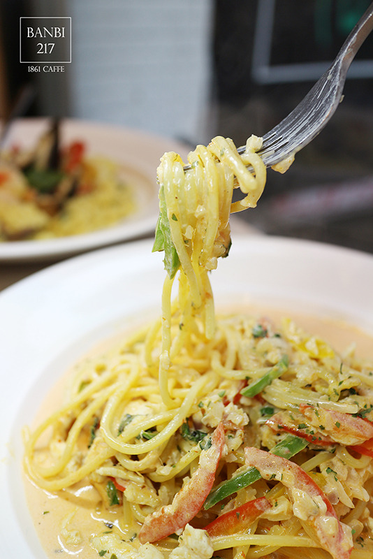 Banbi217 美食旅遊: 1861 caffe 西門町咖啡館餐廳,菜單,義大利麵,厚煎餅,燉飯,Pizza披薩,下午茶(捷運西門站)[邀約]