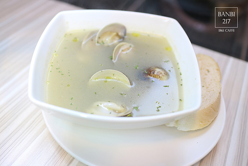 Banbi217 美食旅遊: 1861 caffe 西門町咖啡館餐廳,菜單,義大利麵,厚煎餅,燉飯,Pizza披薩,下午茶(捷運西門站)[邀約]