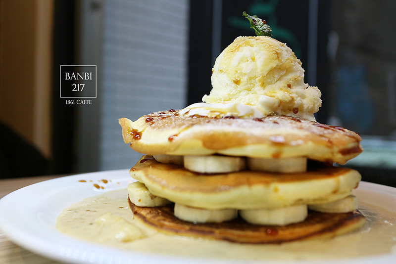 Banbi217 美食旅遊: 1861 caffe 西門町咖啡館餐廳,菜單,義大利麵,厚煎餅,燉飯,Pizza披薩,下午茶(捷運西門站)[邀約]