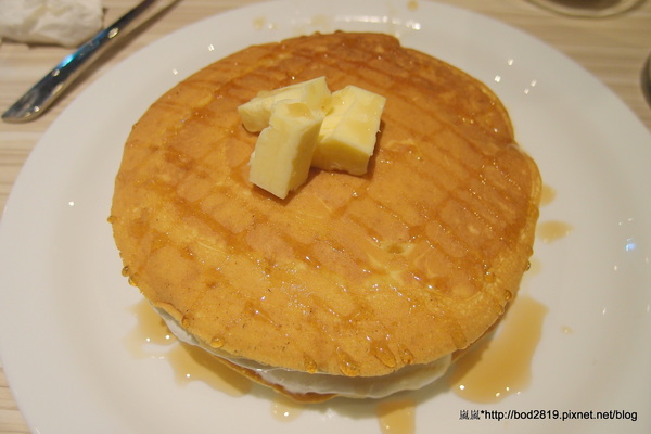 1861 caffe:【台北萬華】1861 caffe-西門町巷弄間的復古隱密小店,煎餅綿密美味(有點像鬆餅),義大利麵表現亮眼!下午茶好去處