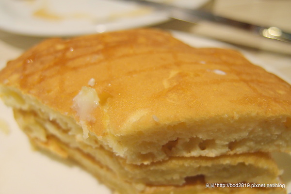 1861 caffe:【台北萬華】1861 caffe-西門町巷弄間的復古隱密小店,煎餅綿密美味(有點像鬆餅),義大利麵表現亮眼!下午茶好去處