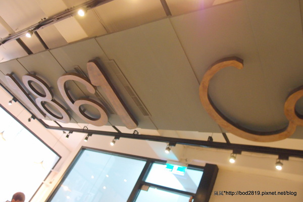 1861 caffe:【台北萬華】1861 caffe-西門町巷弄間的復古隱密小店,煎餅綿密美味(有點像鬆餅),義大利麵表現亮眼!下午茶好去處