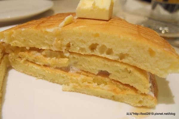 1861 caffe:【台北萬華】1861 caffe-西門町巷弄間的復古隱密小店,煎餅綿密美味(有點像鬆餅),義大利麵表現亮眼!下午茶好去處