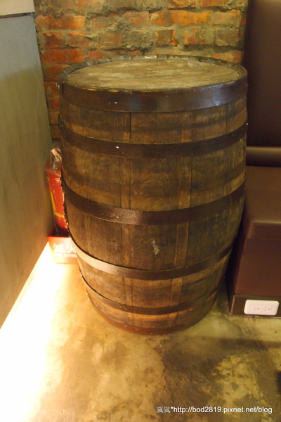 1861 caffe:【台北萬華】1861 caffe-西門町巷弄間的復古隱密小店,煎餅綿密美味(有點像鬆餅),義大利麵表現亮眼!下午茶好去處