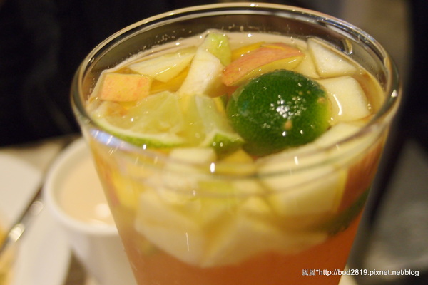 1861 caffe:【台北萬華】1861 caffe-西門町巷弄間的復古隱密小店,煎餅綿密美味(有點像鬆餅),義大利麵表現亮眼!下午茶好去處