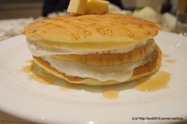 1861 caffe:【台北萬華】1861 caffe-西門町巷弄間的復古隱密小店,煎餅綿密美味(有點像鬆餅),義大利麵表現亮眼!下午茶好去處