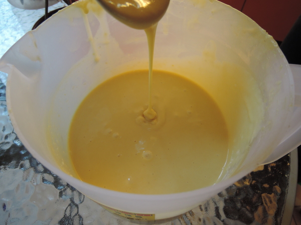 鬍扯瓦夫：1021218[官本金文愛台灣口碑券第23彈]鬍扯瓦夫HU CHU WAFFLE兩位甜心美女讓比利時小鬆餅美味中有著濃濃的台灣人情味