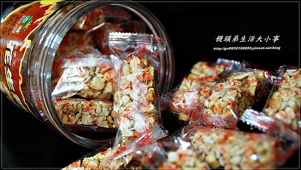 志明花生糖：【志明花生糖】不黏牙的好滋味～遵古法手工製作，傳三代的好手藝