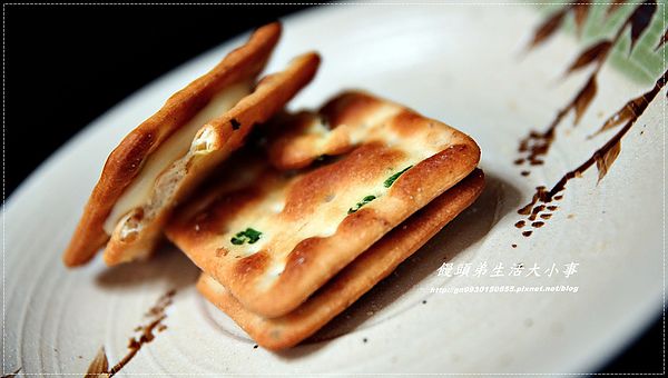 志明花生糖：【志明花生糖】不黏牙的好滋味～遵古法手工製作，傳三代的好手藝