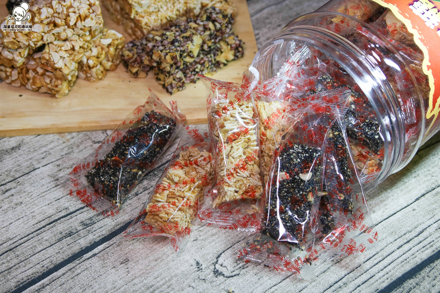 高雄伴手禮 中秋禮盒 花生糖 堅果 (25 - 28).jpg