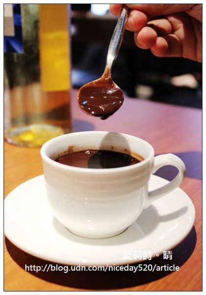 法法小館 Fafa Voila:大安區美食|Fafa Voila 法法小館~Bravo!海透抽佐墨魚汁黑黝黝燉飯