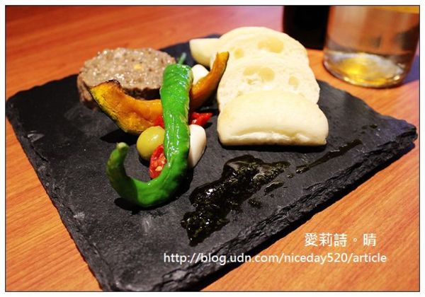 法法小館 Fafa Voila:大安區美食|Fafa Voila 法法小館~Bravo!海透抽佐墨魚汁黑黝黝燉飯