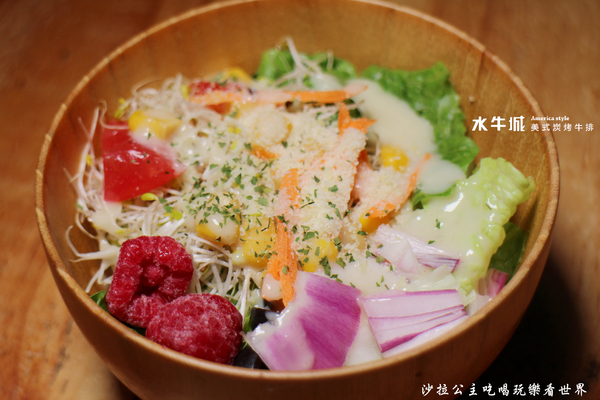 水牛城美式碳烤牛排(台北店):大份量美食『水牛城美式碳烤牛排』20盎司牛肋排/捷運古亭站