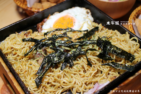 水牛城美式碳烤牛排(台北店):大份量美食『水牛城美式碳烤牛排』20盎司牛肋排/捷運古亭站