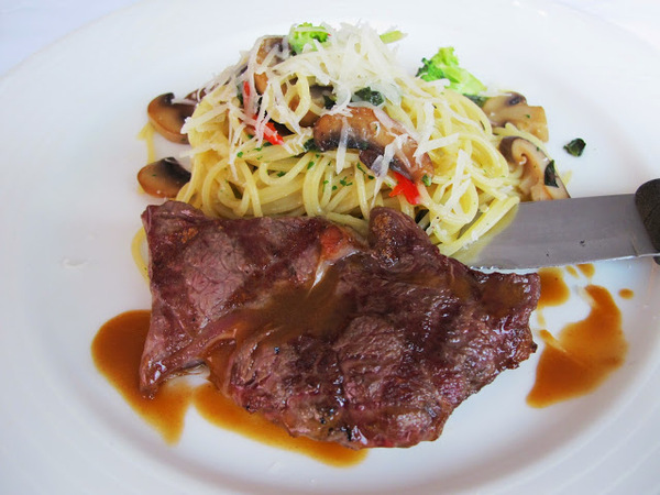 水牛城美式碳烤牛排(台北店)：[牛排特輯] 特搜台北8間精選牛排館。私心推薦!