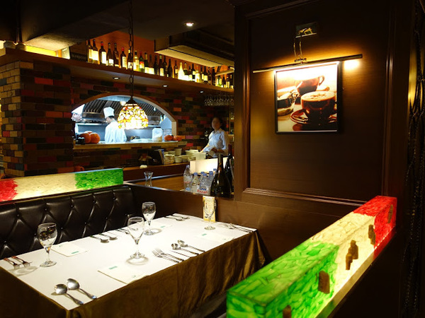 水牛城美式碳烤牛排(台北店)：[牛排特輯] 特搜台北8間精選牛排館。私心推薦!