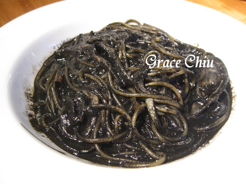 香蒜唐辛子墨魚醬義大利麵～Capricciosa卡布里喬莎站前店