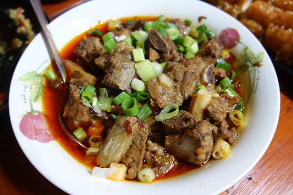 府城騷烤家:府城騷烤家~騷不燒吃了才知道 串燒 啤酒 小酌 湖南菜 鍋物