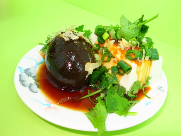 阿牛牛肉麵：＜台北｜牛肉麵＞２０１３清燉牛肉麵冠軍！！！阿牛牛肉麵