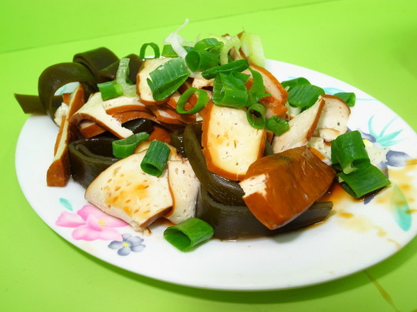 阿牛牛肉麵：＜台北｜牛肉麵＞２０１３清燉牛肉麵冠軍！！！阿牛牛肉麵