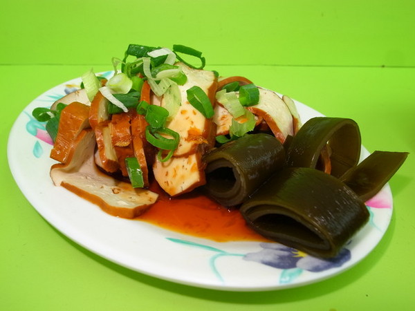 阿牛牛肉麵：＜台北｜牛肉麵＞２０１３清燉牛肉麵冠軍！！！阿牛牛肉麵