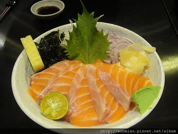 魚小町刺身/生魚片丼飯專賣店:【台北大安】食材新鮮又好吃 ★★ 魚小町刺身/生魚片丼飯專賣店 ★★