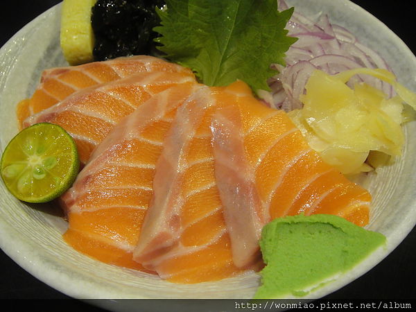 魚小町刺身/生魚片丼飯專賣店:【台北大安】食材新鮮又好吃 ★★ 魚小町刺身/生魚片丼飯專賣店 ★★