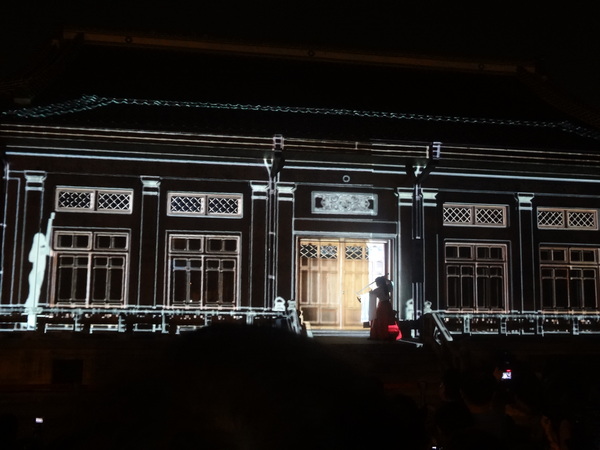 2013築光臺中3D光雕藝術節(演武場)：1021108[官本金文愛台灣]2013築光臺中3D光雕藝術節(演武場)劇情易懂解析度卻變差